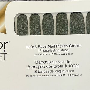 Gaelic Greenery (Retired) - Color Street